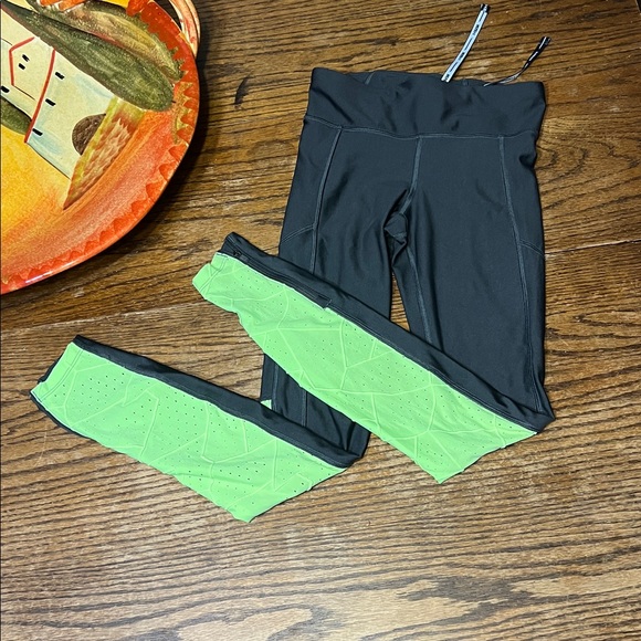 Under Armour compression running leggings - Picture 1 of 8